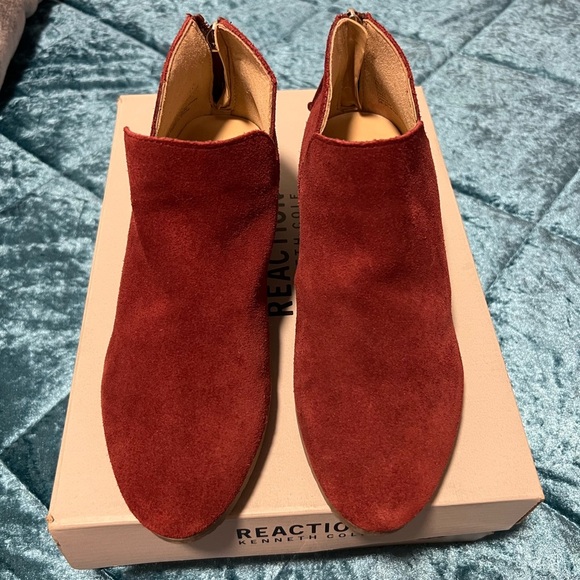 KENNETH COLE REACTION women suede ankle boots/burgundy size 6 - Picture 5 of 11